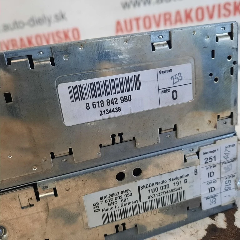 Autorádio Škoda Superb I 1U0035191B