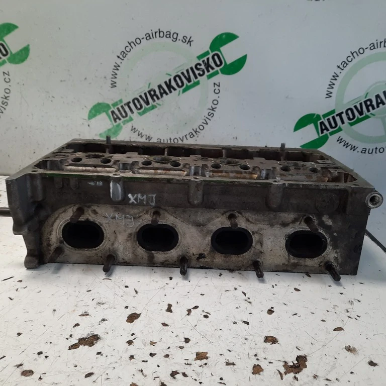 Hlava motora Volkswagen 1.6 FSI 03C103358F