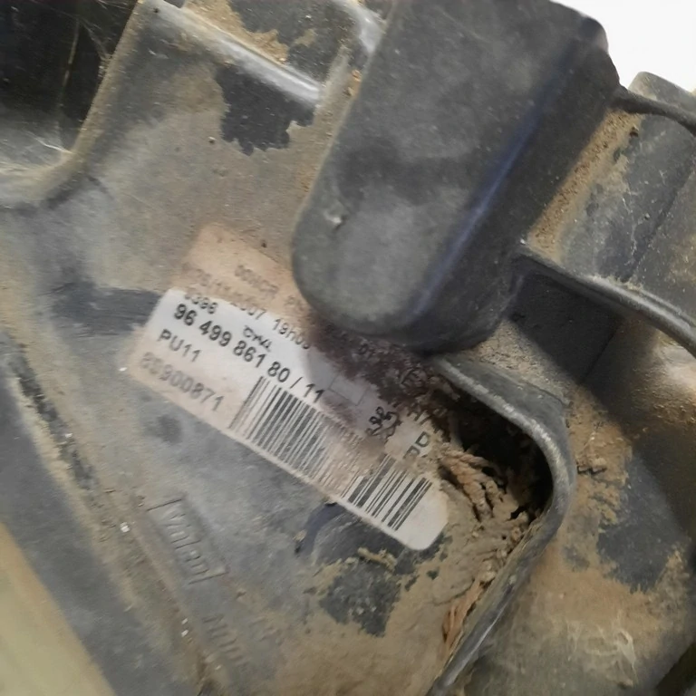 Predné svetlo pravé Peugeot 207 9649986180