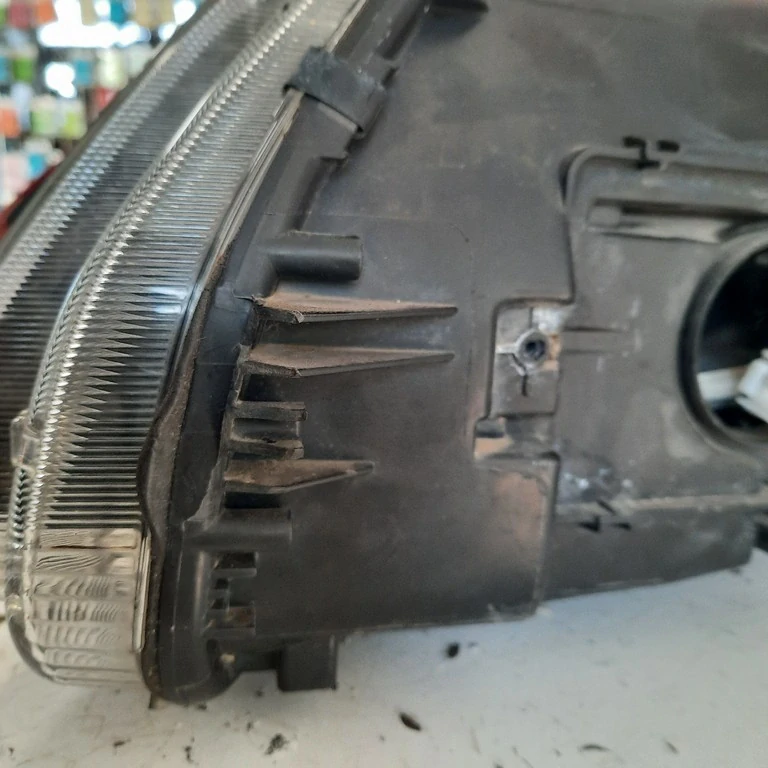 Predné svetlo pravé Škoda Octavia III 030127228400