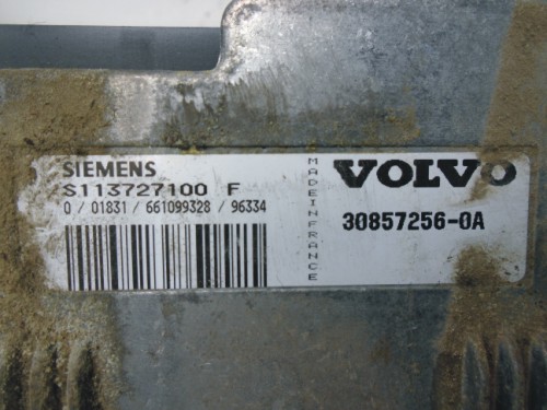 Riadiaca jednotka motora Volvo V40 1.8 308572560A