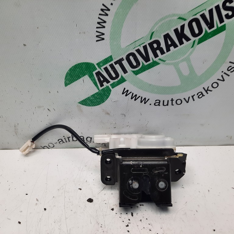 Zámok 5 dvere kufor Mazda 5