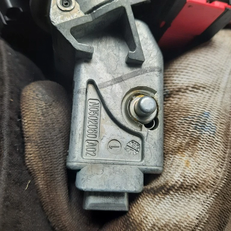Spínacia skrinka Renault Kangoo 8200405701E
