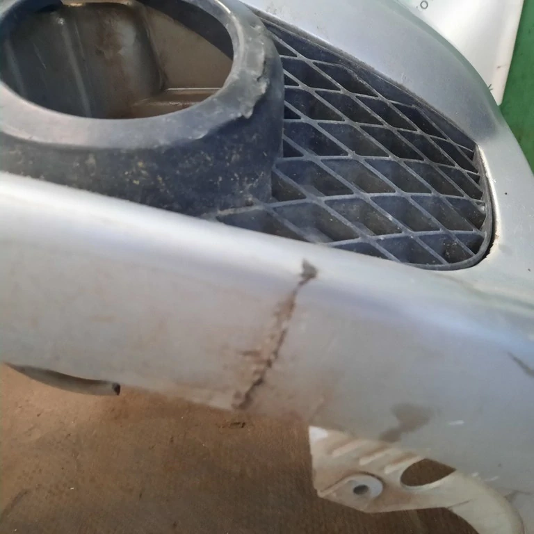 Nárazník predný Mazda Premacy