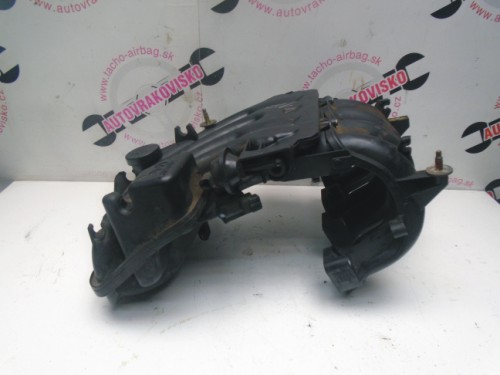 Sacie potrubie Audi A3 1.6 06A133206H