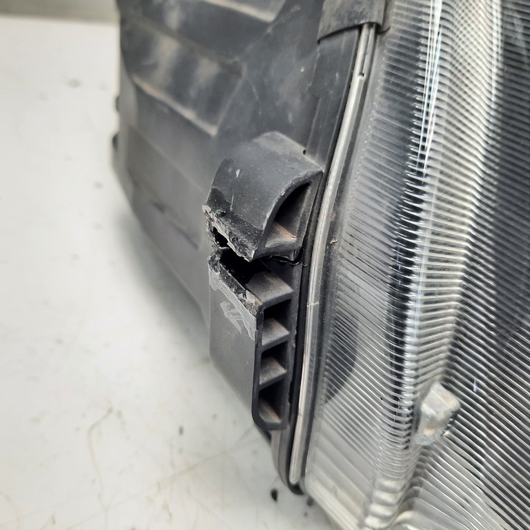 Predné svetlo Škoda Octavia III ľavé 