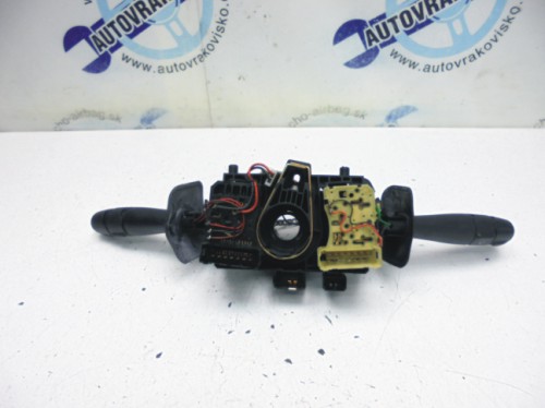 Prepínacia páčka Renault Megane I 7701047253
