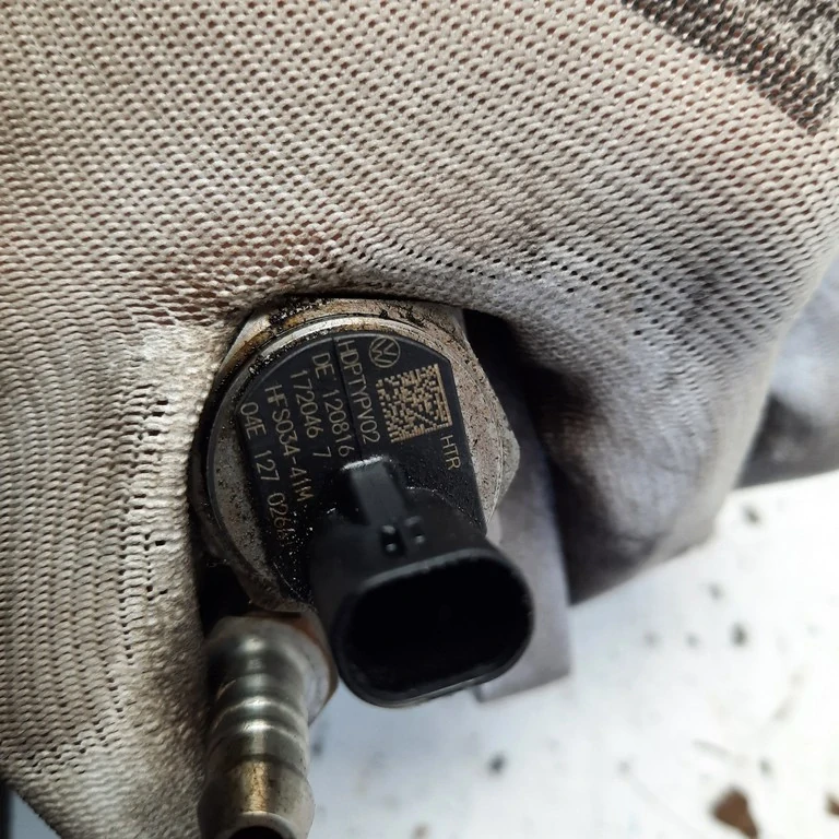Vstrekovacie čerpadlo Skoda Rapid 1.2 TSI 04E127026A