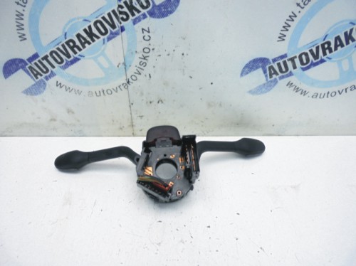 Prepínacia páčka VW Golf III