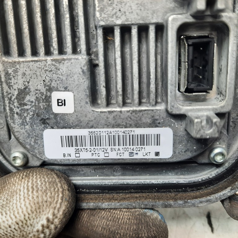 Riadiaca jednotka pravý predný xenón Ford Focus MK2 35XT5.2.D1