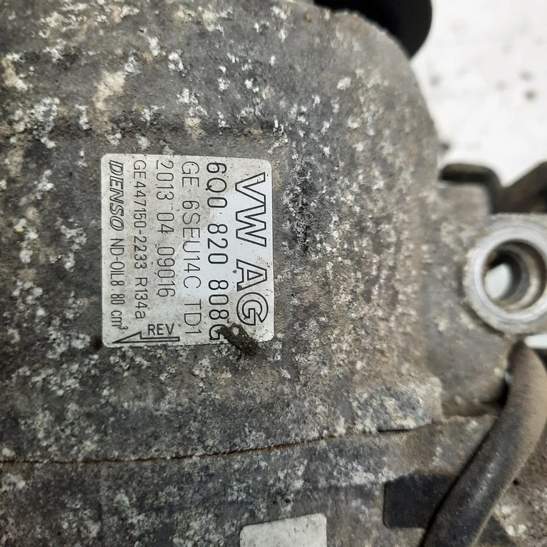 Kompresor klimatizácie Škoda Fabia II 1.2 6Q0820808G bez remenice