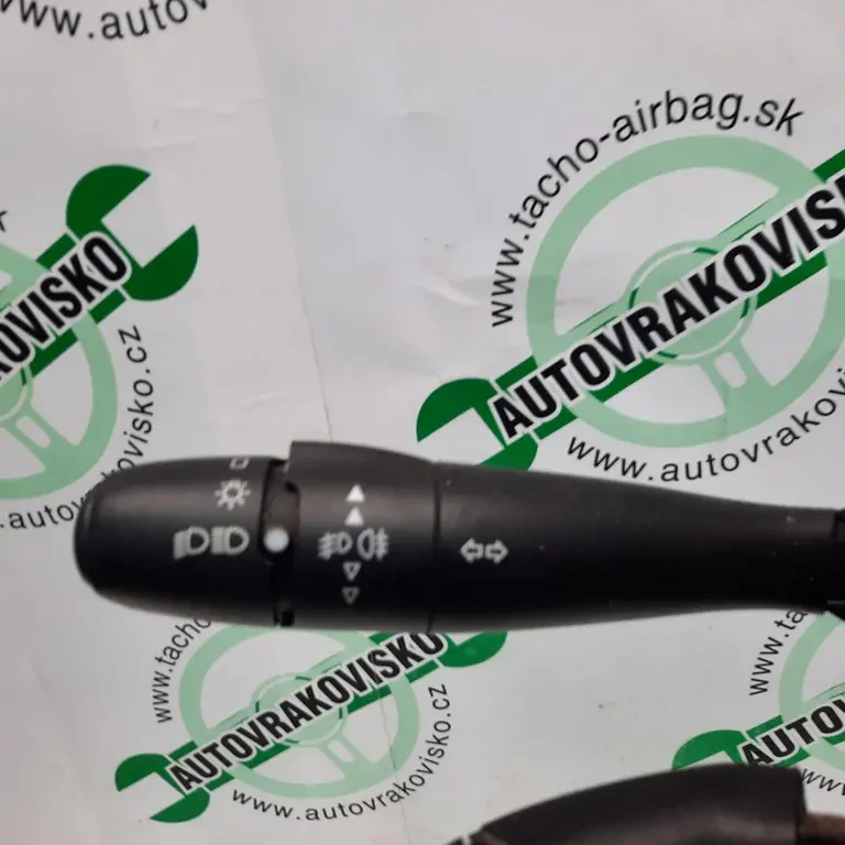 Prepínacia páčka Peugeot 407 96592431XT