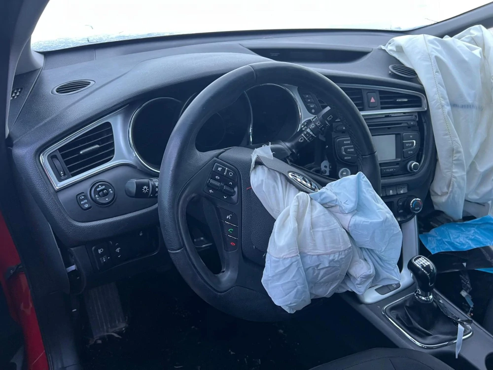 Kia Ceed II HB 1.6 GDi
