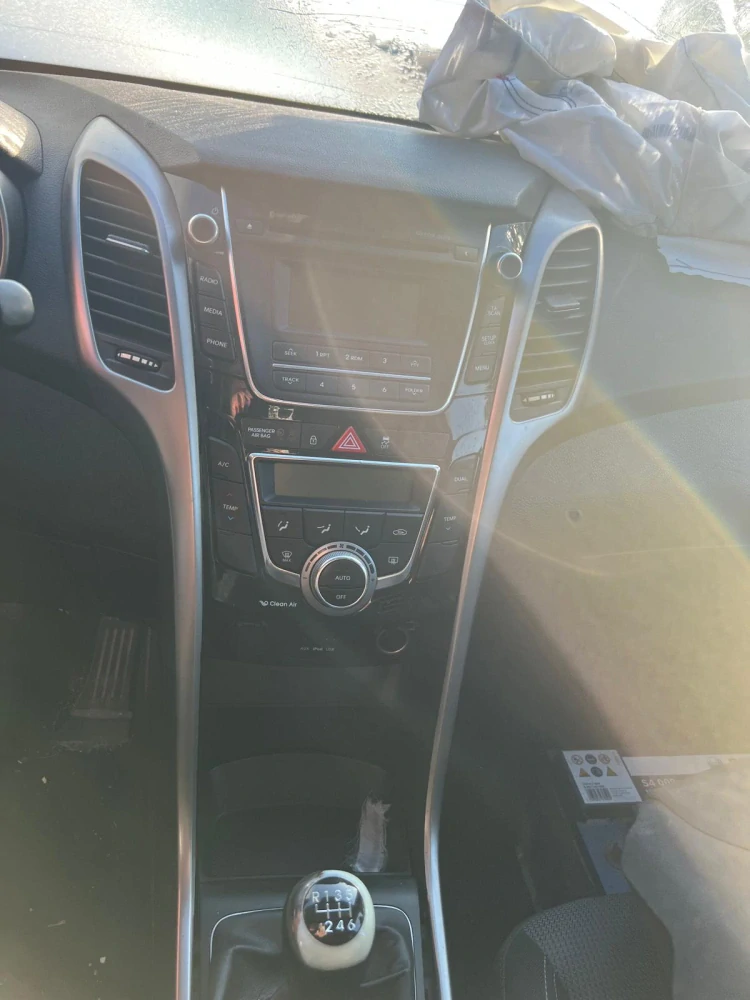 Hyundai i30 II HB 1.6 CRDI