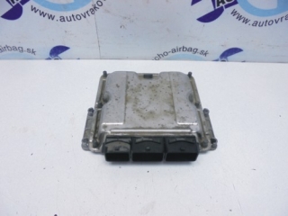 Riadiaca jednotka motora Renault Megane Scenic 1.9 dCi 0281011324