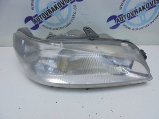 Predné svetlo Peugeot 306 PP