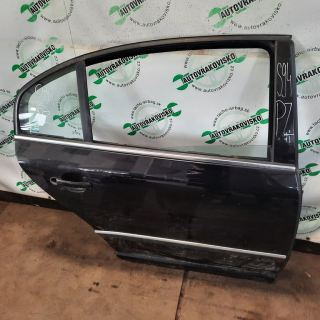 Pravé zadné dvere Škoda Superb I sedan