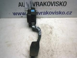 Akceleračný pedál Fiat Grande Punto 55702020