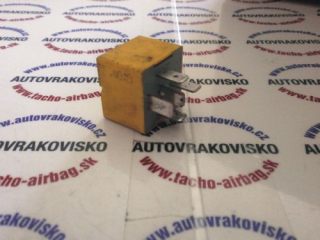 Relátko 12V-40A-03532