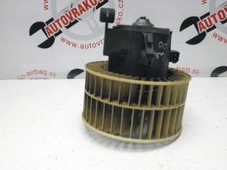 Motorček kúrenia Mercedes A A1688200542