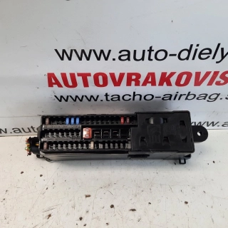 Poistková skrinka Ford Focus MK3 AV6T-14K131-AD