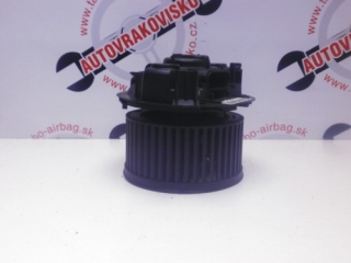 Motorček kúrenia Nissan Micra III F667217D