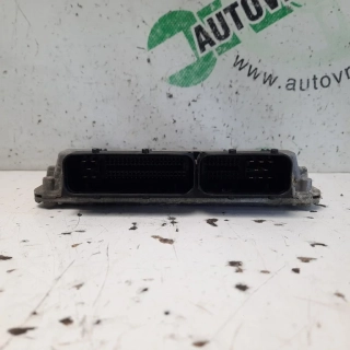 Riadiaca jednotka motora Škoda Octavia II 1.6i 06A906033NT