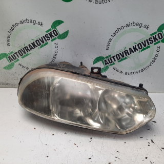Predné svetlo Alfa Romeo 156 pravé