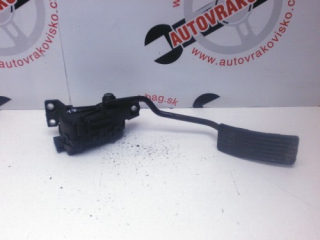 Akceleračný pedál Volvo V40 30865642