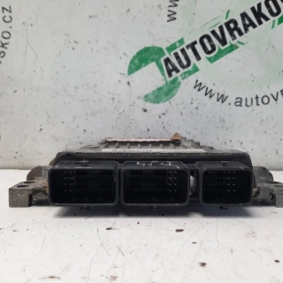 Riadiaca jednotka motora Renault Scenic II 1.5 DCI 8200542288