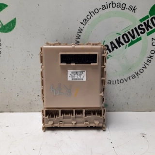 Poistková skrinka Toyota Verso 82730-0F280