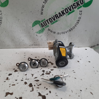 Spínacia skrinka Toyota Yaris Verso 45020-52-1