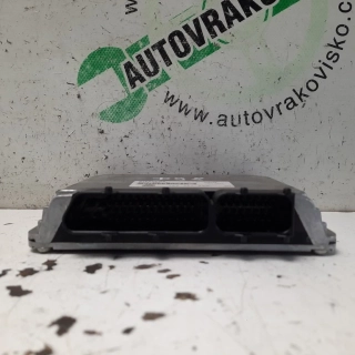 Riadiaca jednotka motora Volkswagen Passat B5 3B0907557