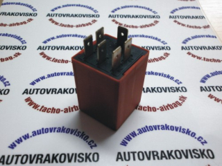 Relátko 92GG17C499AB