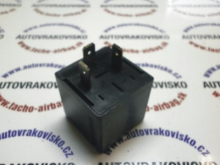 Relátko AEV3001