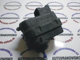 Motorček predného svetla Nissan Primastar Box (X83)