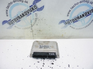 Riadiaca jednotka motora Audi A4 1.8 T 8D0907558E