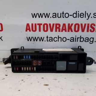 Poistková skrinka Ford Focus MK3 AV6T14K131AB