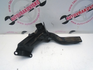 Akceleračný pedál Ford Mondeo III 2S71-9F836-DA