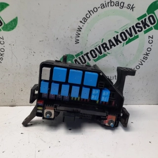 Poistková skrinka pri motore Kia Soul 912302K381