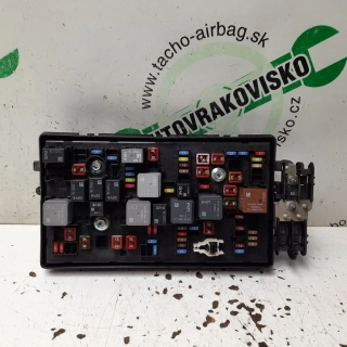 Poistková skrinka Opel Insignia 13275881