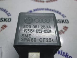 Relátko 8D0951253A
