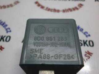 Relátko 8D0951253