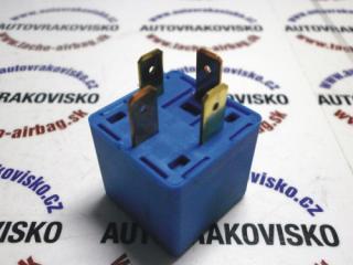 Relátko 95230-3A400