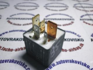 Relátko 8A0951253B