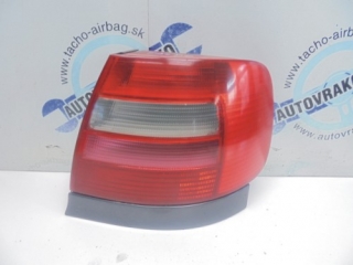 Zadné svetlo Audi A4 sedan PZ