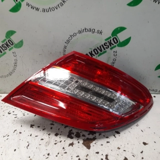 Zadné svetlo Mercedes C W204 pravé