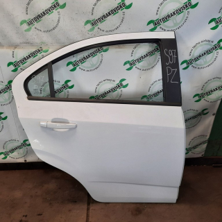 Pravé zadné dvere Chevrolet Aveo T300 sedan