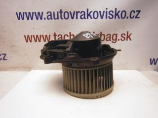Motorček kúrenia VW Passat (3B3) 8D1820021