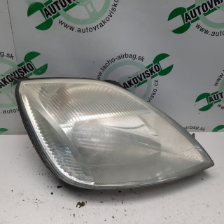 Predné svetlo Ford Fiesta pravé